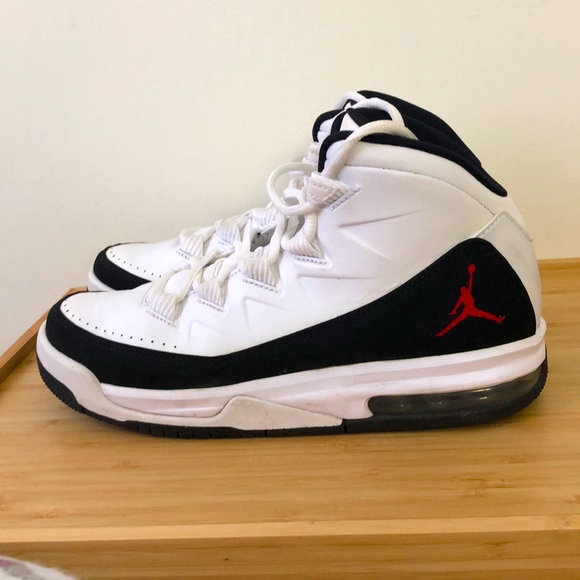 Nike Air Force Basketball Shoes - Picture 2 of 4